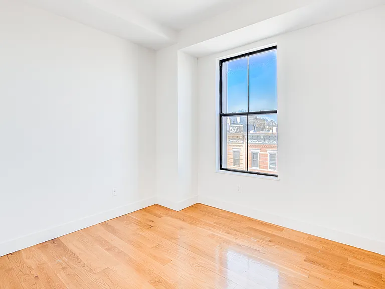 1680 Madison St #31O — Photo 6