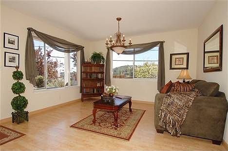 4th image of 2448 Coronet Blvd