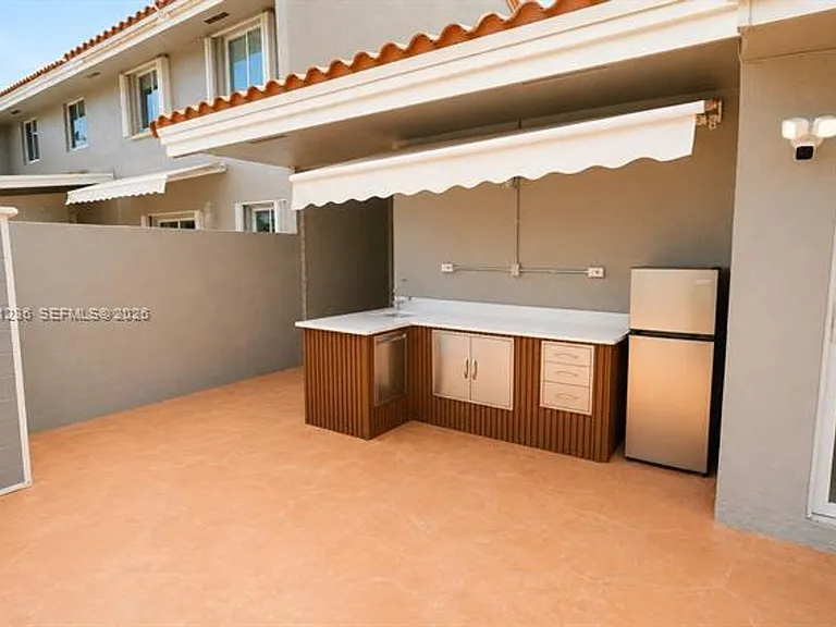 8381 SW 148th Ave #Townhouse 8381 — Photo 11