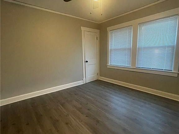 3rd image of 5039 Woodland Ave