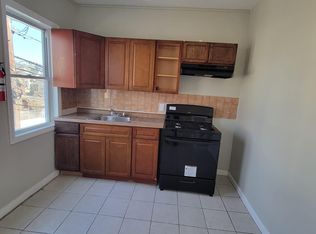 136 4th Ave #3, Newark, NJ 07104