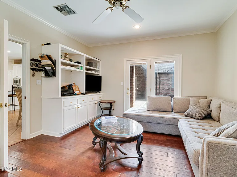 102 Bear Creek Ct — Photo 16