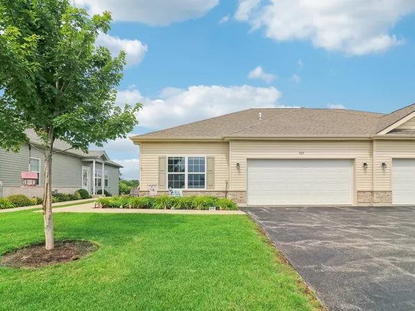 929 Yorktown St, McHenry, IL 60050