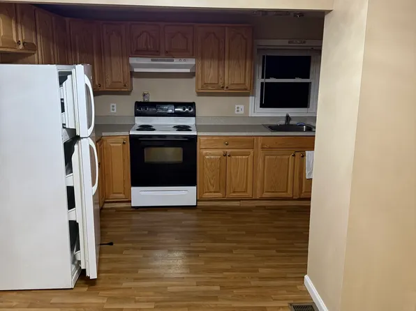 120 Barlow St #1, Bristol, CT 06010