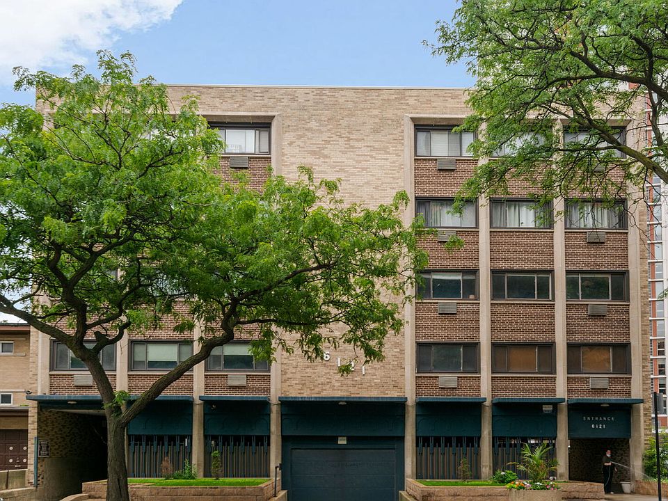 1st image of 6121 N Sheridan Rd APT 3A