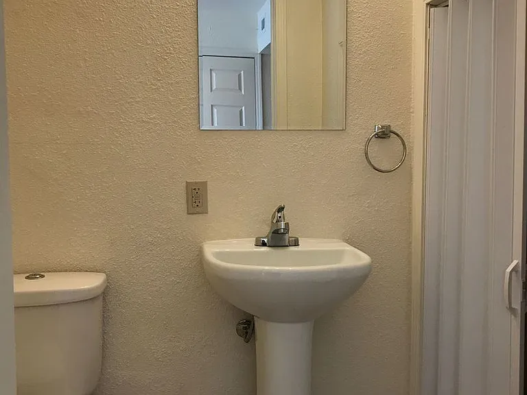 807 Knox Ave — Photo 6