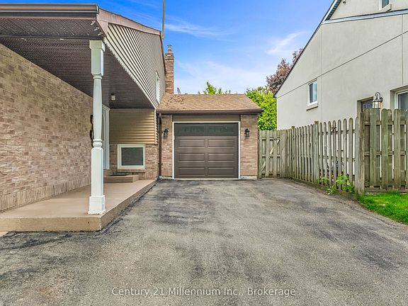5th image of 43 Stoddart Dr
