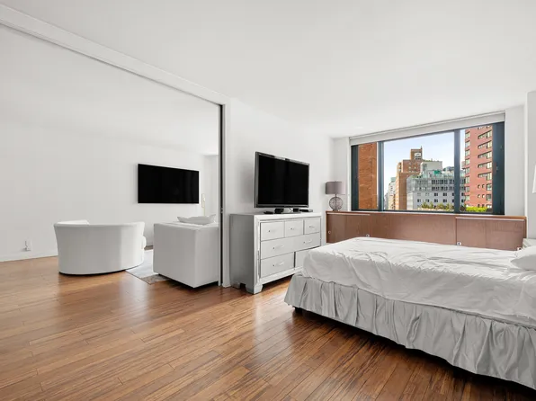 1 Irving Place image 9 of 18