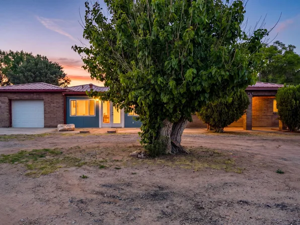 56 Olguin Rd, Jarales, NM 87023