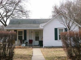 617 Bismark St, Beatrice, NE 68310