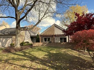 2225 Chaucer Ct, Ann Arbor, MI 48103