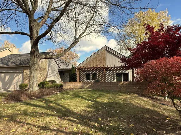 2225 Chaucer Ct, Ann Arbor, MI 48103