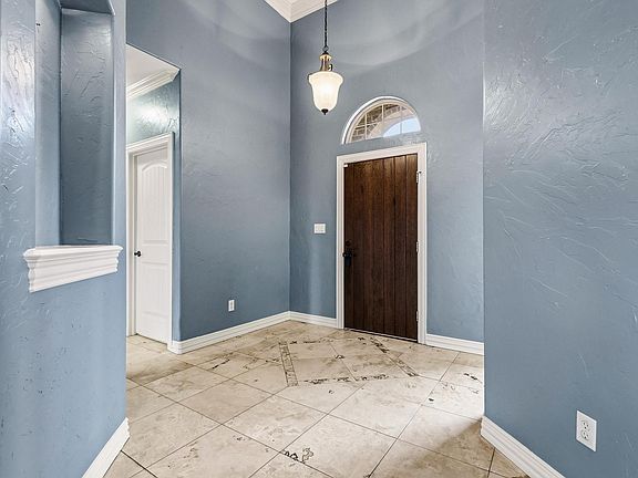 3rd image of 77 Sunrise Cir