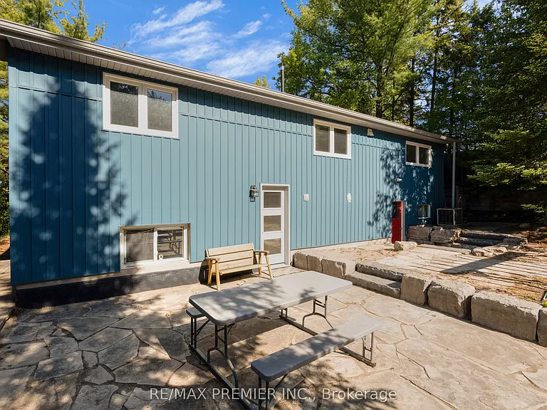 891 Tiny Beaches Rd S — Photo 33