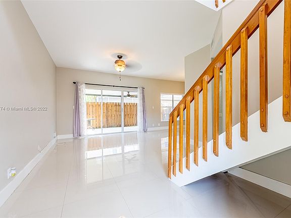 4th image of 19160 NW 82nd Circle Ct #31