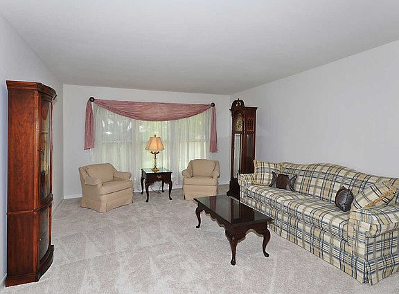 3rd image of 1835 N Highland Ave