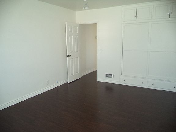4th image of 1 W Magna Vista Ave