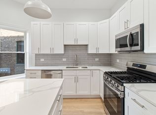 2520 N Mozart St, Chicago, IL 60647