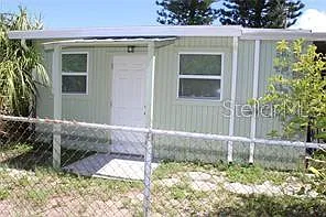 Studio, 1.0 bath, 120 sqft, $950 — Photo 1