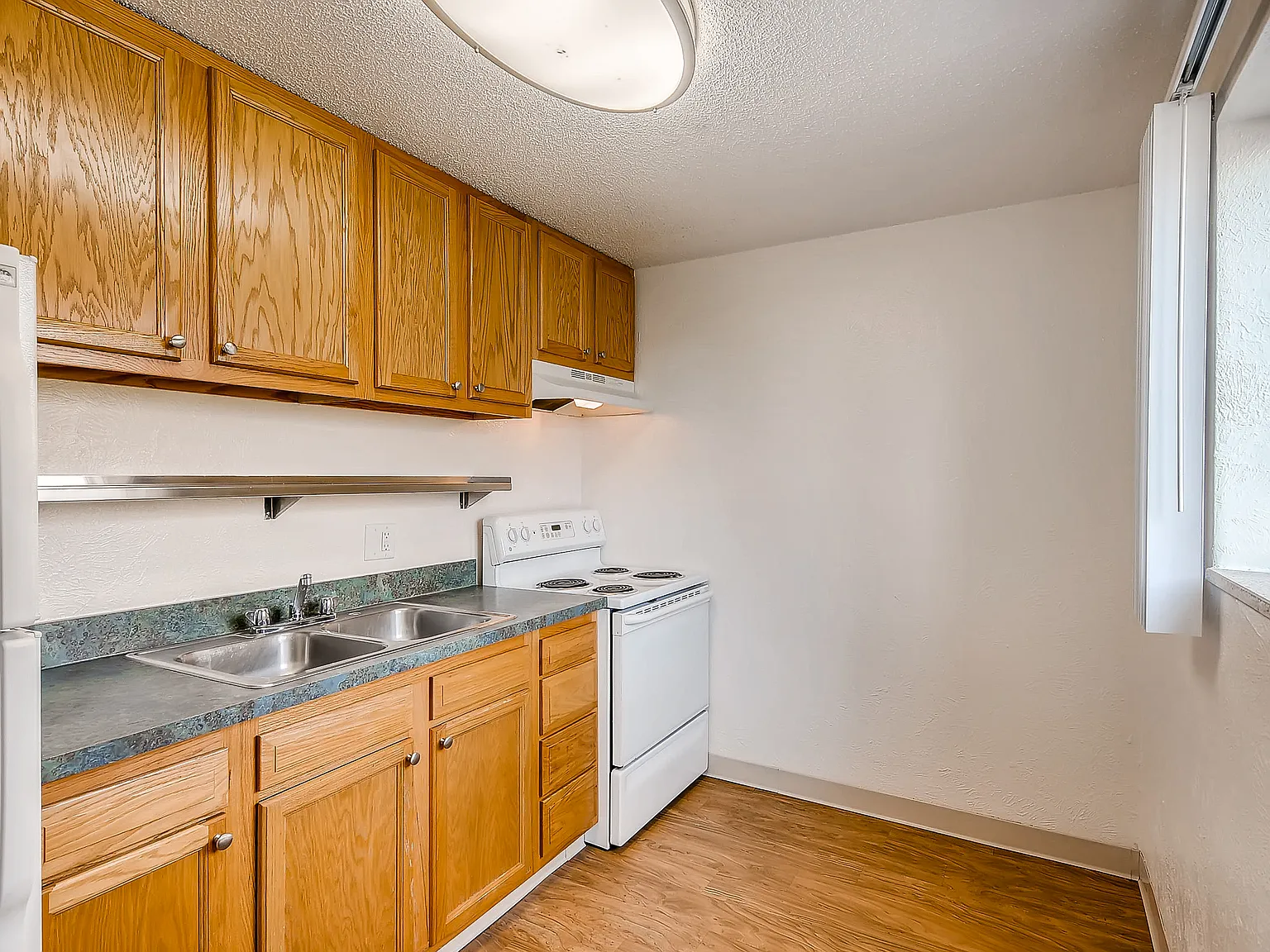 1 bed, 580 sqft, $935 — Photo 2