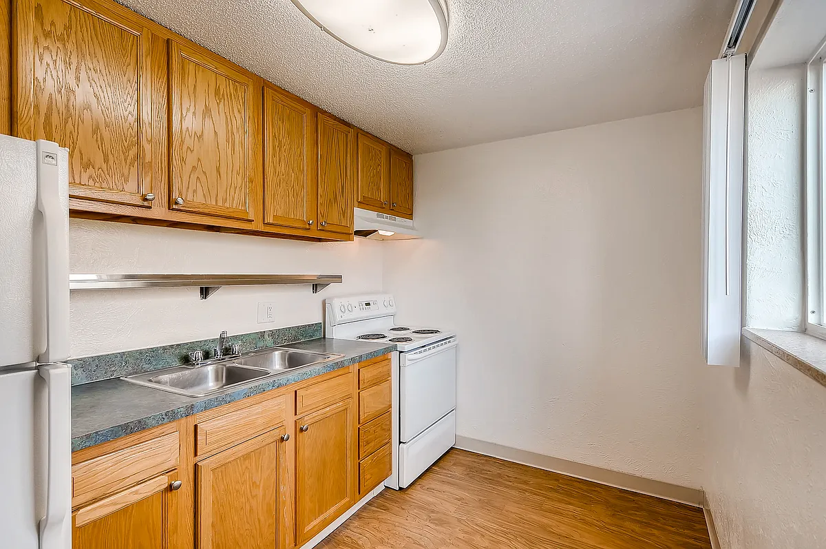 Building Photo - 551 Geneva St #244