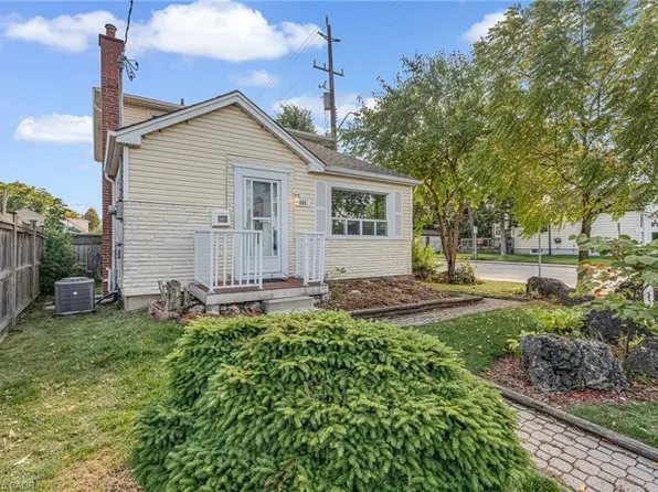 161 Cochrane Rd, Hamilton, ON L8K 3G3