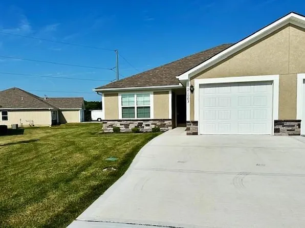 21003 E 8th St S, Independence, MO 64056
