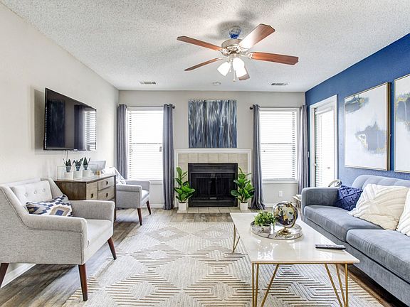 3rd image of 455 Arbor Pl #40497