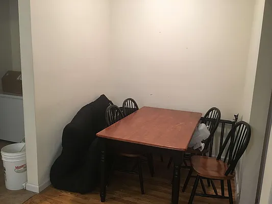 Rented by Metropolis International Realty Inc. | media 42