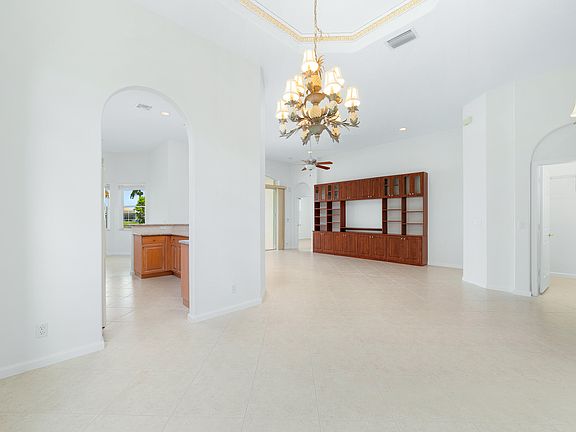 5th image of 7173 Lorenzo Lane