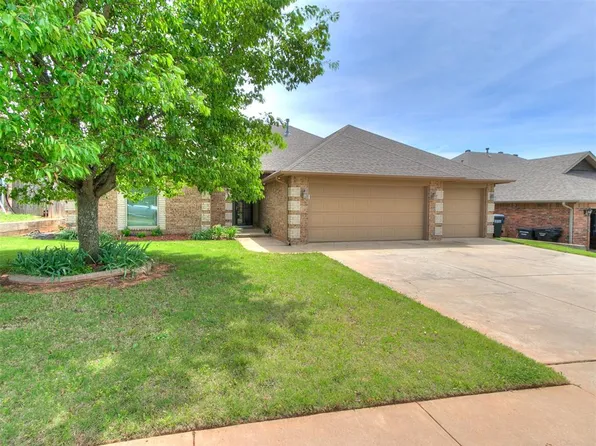 3224 SE 33rd St, Moore, OK 73165