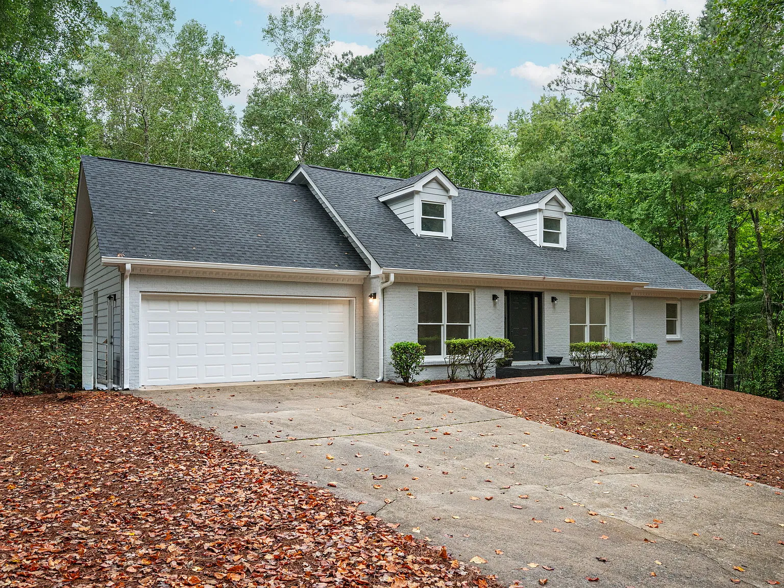 260 Brook Valley Dr — Photo 2