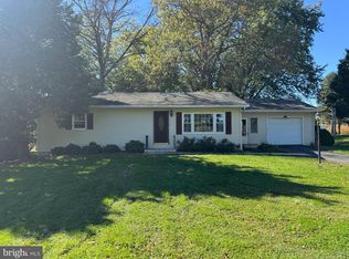 1712 Bridge Rd, Lancaster, PA 17602