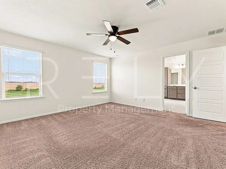 521 Colonel McNally Cv — Photo 23