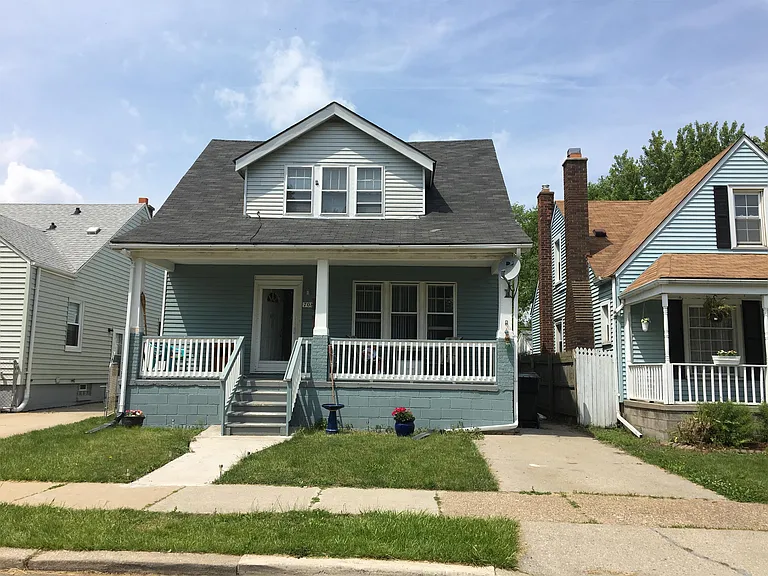 708 Highland St #1 — Photo 7