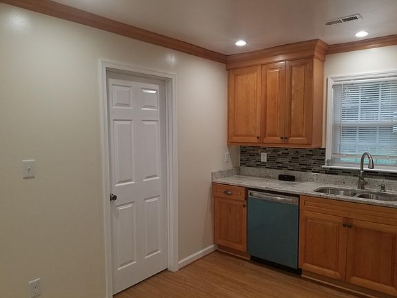 3rd image of 310 Judy Dr