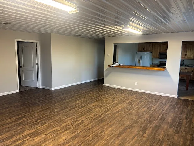 3 bed, 1600 sqft, $1,800 — Photo 3