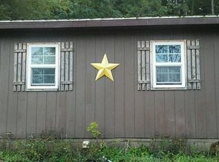 423 Sugar Camp Rd, Mineral Wells, WV 26150