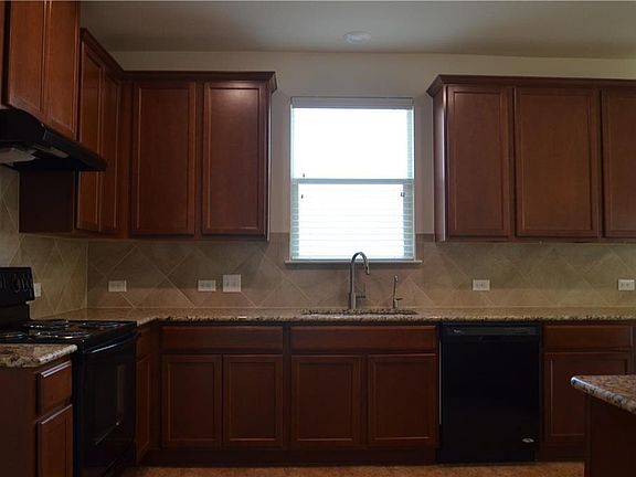 3rd image of 12910 Dwight Eisenhower St