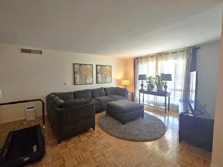 26481 Fordham Dr — Photo 8