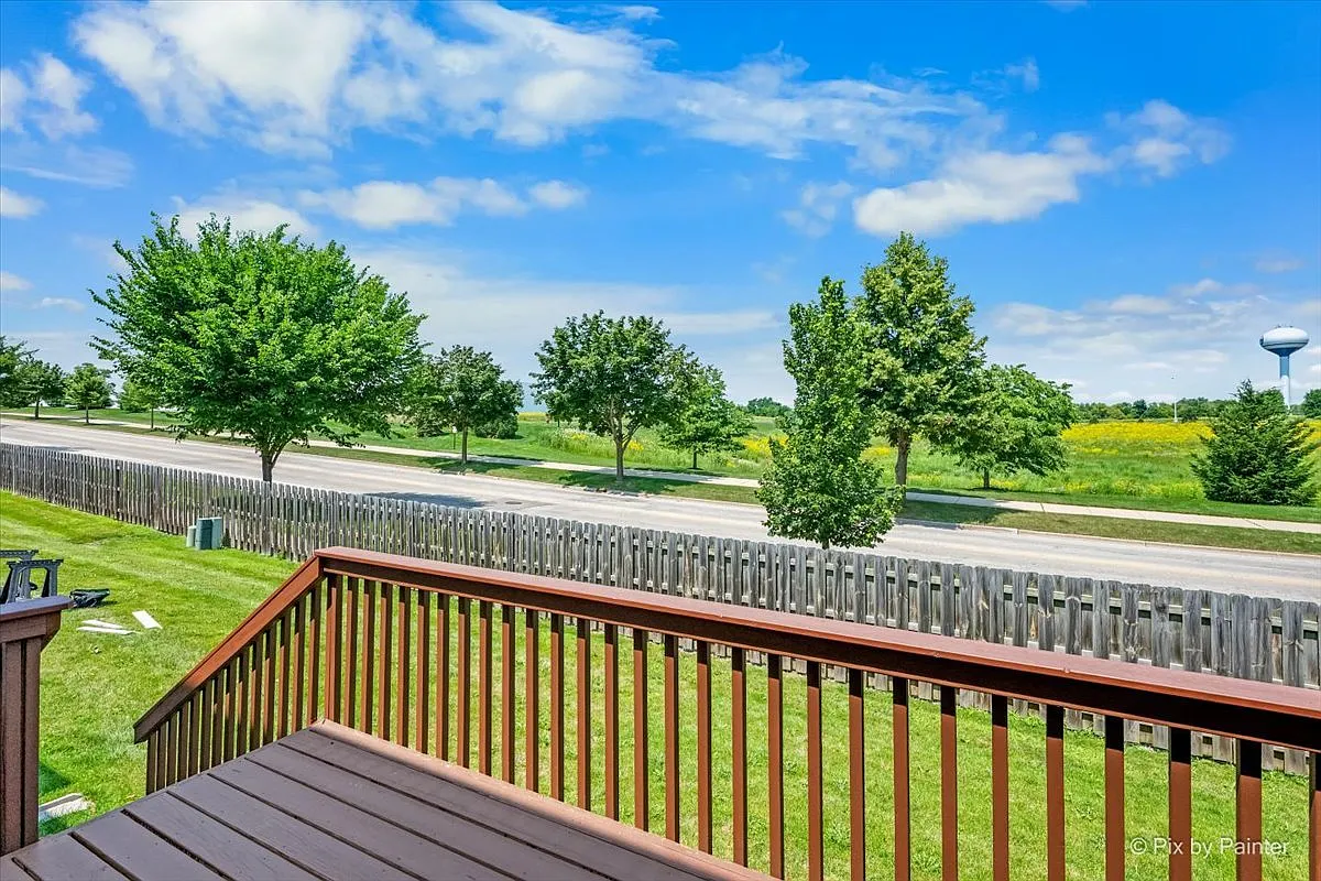 2 bed, 2.5 bath, 1497 sqft, $2,600 — Photo 3