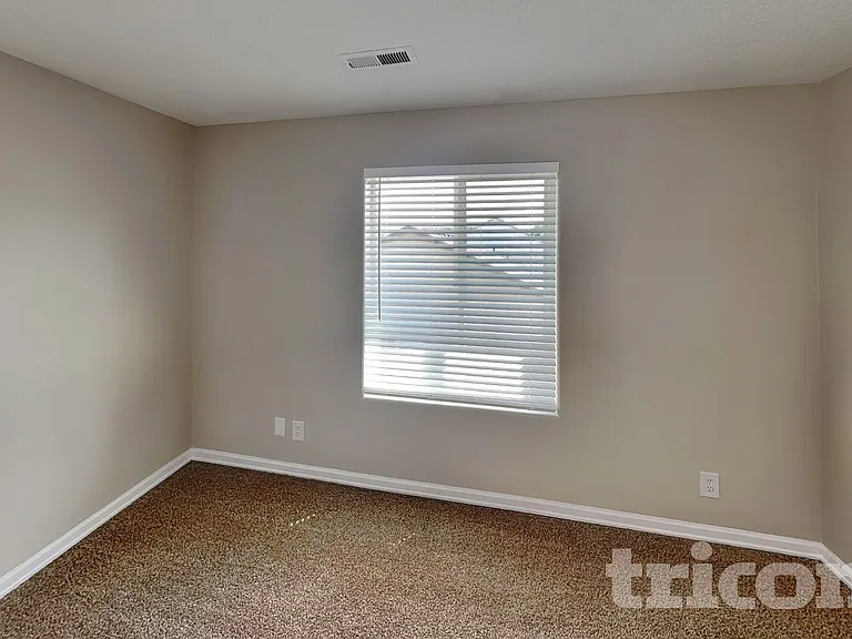 2311 NW 5th St — Photo 12