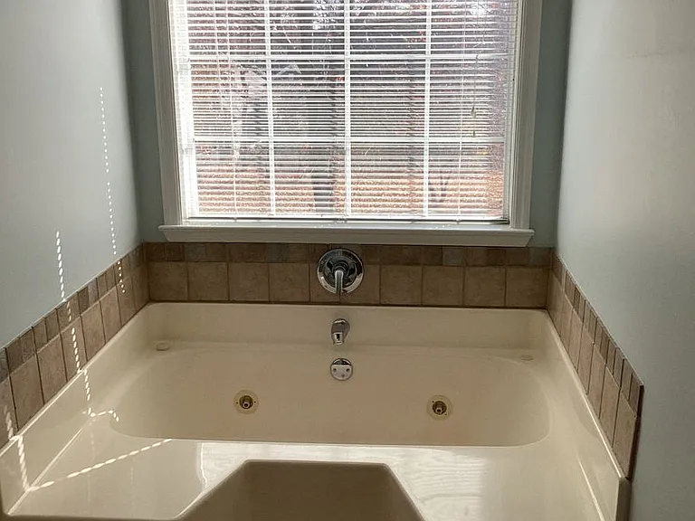 6422 Levi Rd — Photo 31