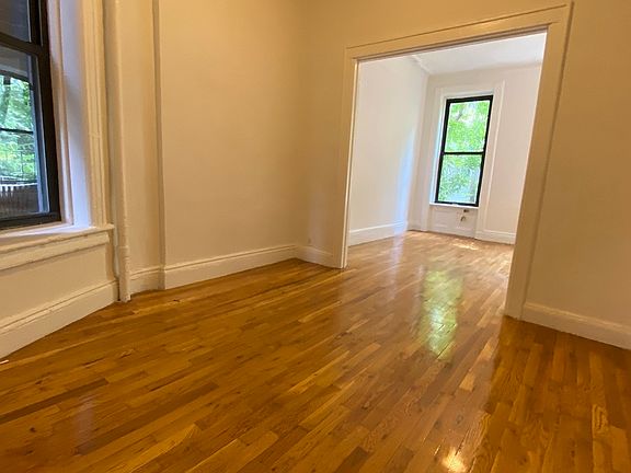 4th image of 238 E 89th St APT 2B