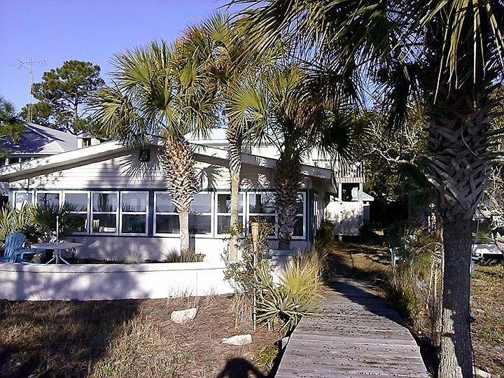 1st image of 4016 Saint Teresa Ave