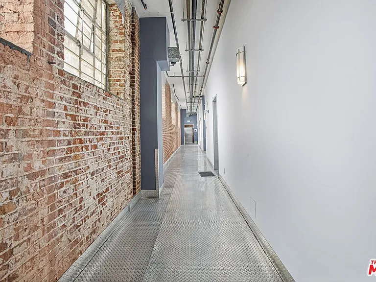 652 Mateo St #102 — Photo 14