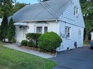 849 East Dr, Bordentown, NJ 08505