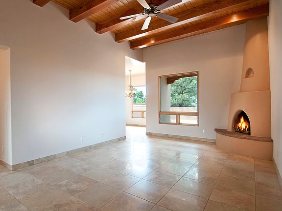 2nd image of 1512 Calle Preciosa #33