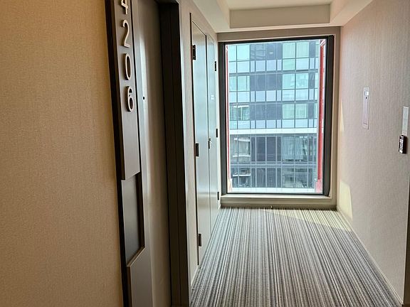 3rd image of 150 Dundas St W #4206