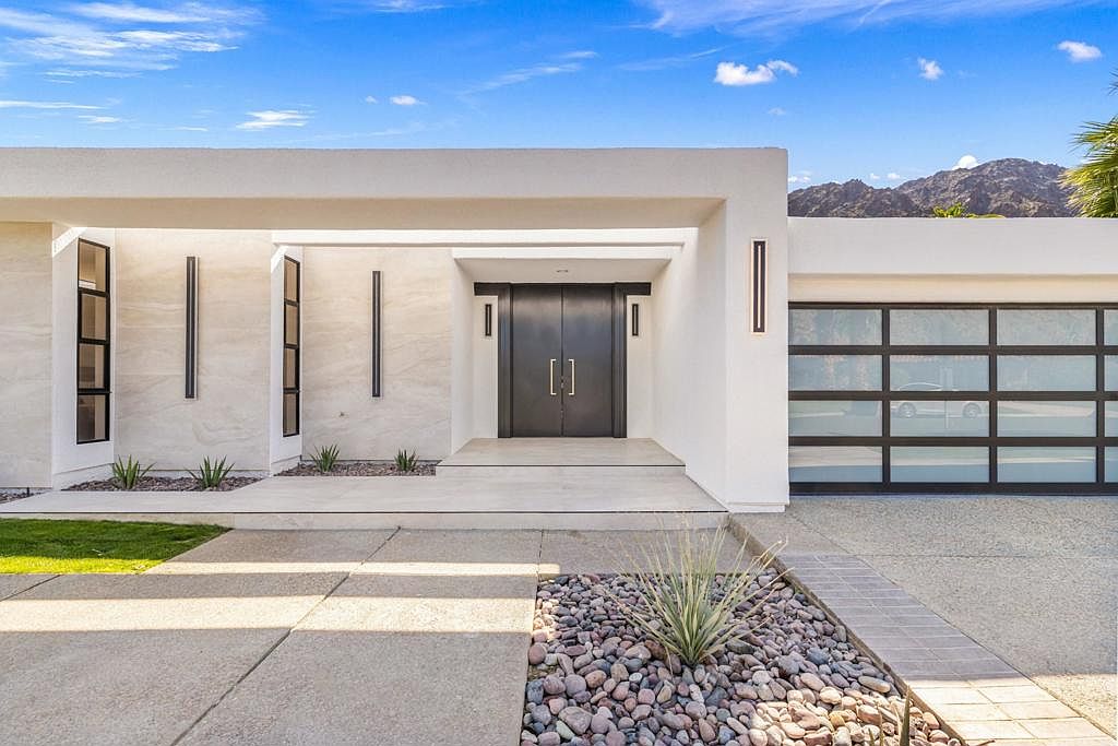 46220 Manitou Dr